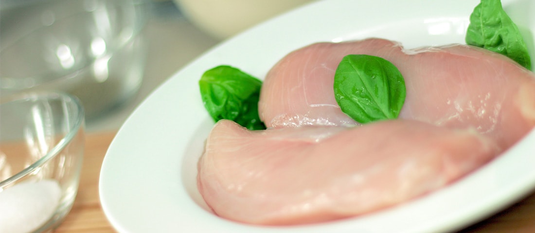 Mageres Muskelfleisch, Innereien, Frostfleisch oder Frischfleisch: die richtige Ernährung für den Hund